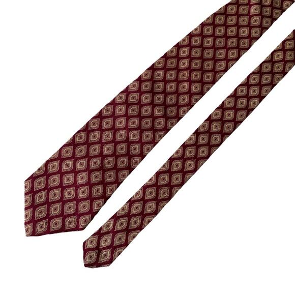 Givenchy Silk Tie Paisley Diamond Made in USA Italian Silk Red Cream EUC - Picture 1 of 7